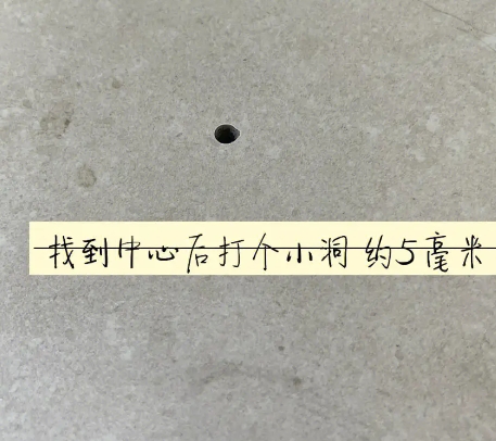 肇州瓷砖空鼓维修公司专业解答在瓷砖铺贴过程中，如果砂料搅拌不均匀，将会带来以下问题
